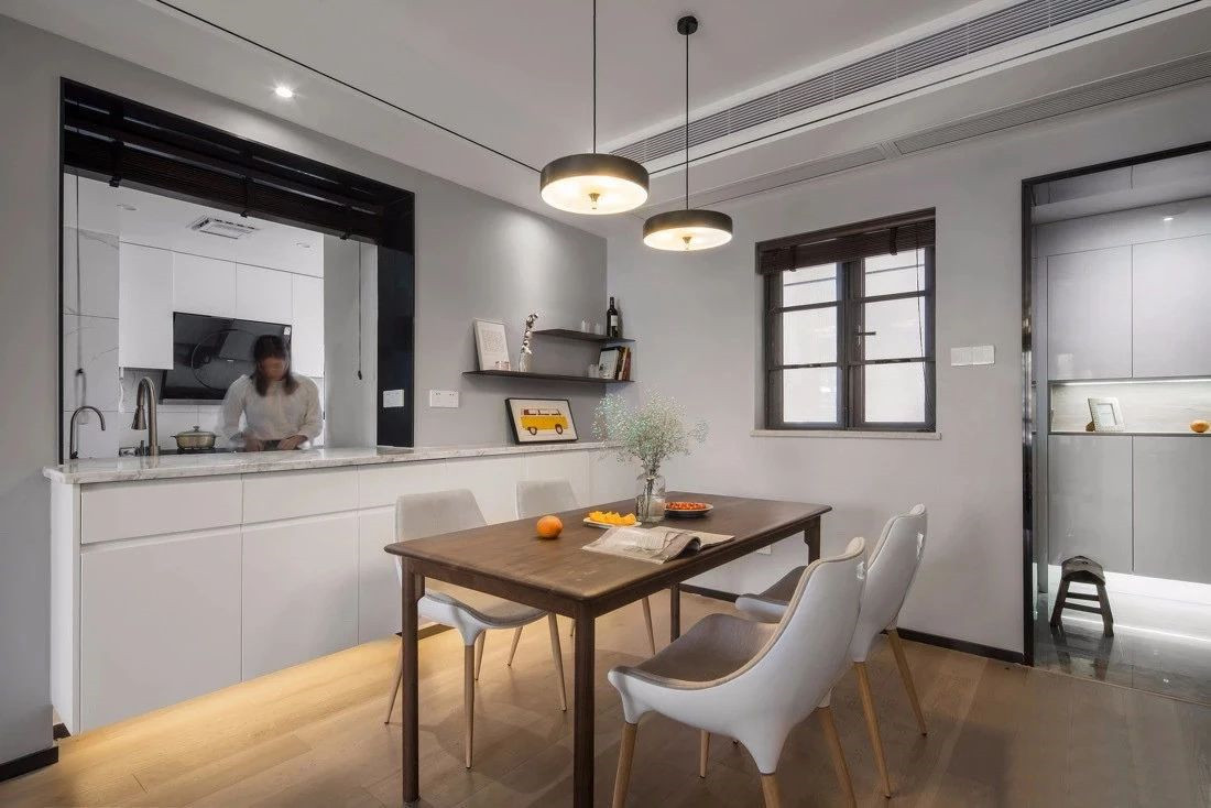 在设计师的工作中，客户都有一定的知识水平