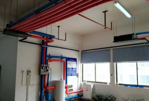 在设计师的工作中，客户都有一定的知识水平